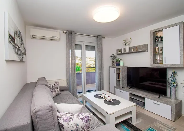 Modern Luka In Appartement Pula