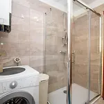 Modern Luka In Appartement