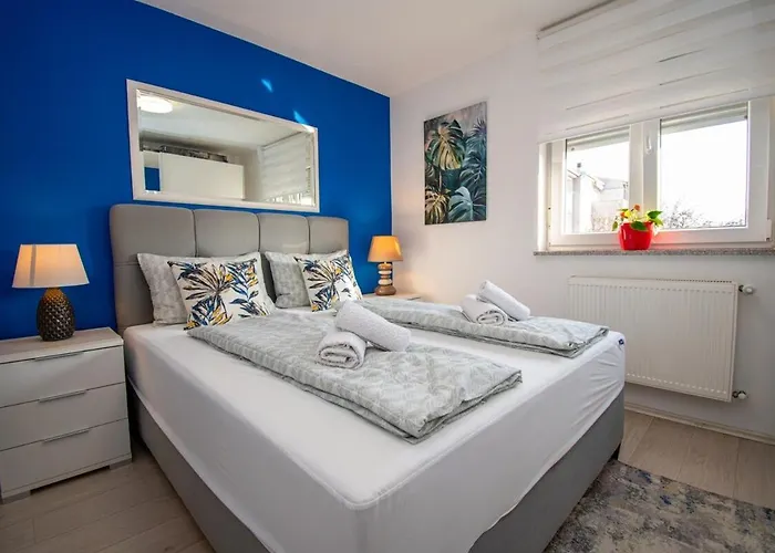 Modern Luka In Apartment Pula